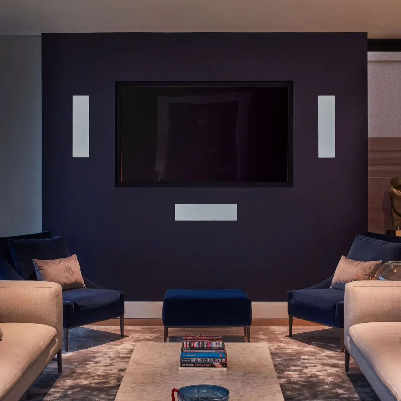Enceintes Bowers & Wilkins dans un intérieur (visuel de la marque)