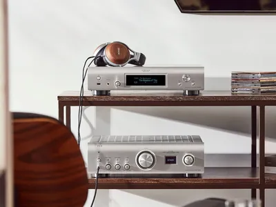 AH-D7200 Reference Hi-Fi Headphones with drivers made in Japan