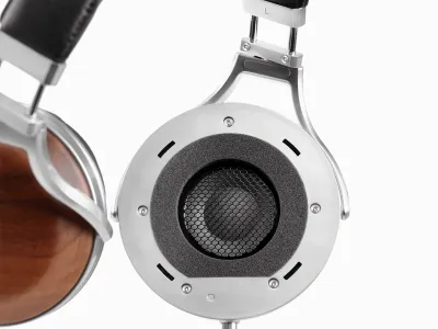 AH-D7200 Reference Hi-Fi Headphones with drivers made in Japan