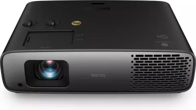 Le BenQ W4100i est un vidéoprojecteur DLP 4K UHD qui repose sur une source lumineuse LED
