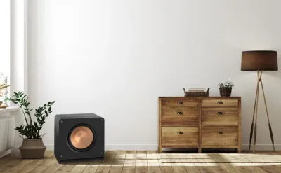 Le caisson de basses Klipsch RP-1600SW est un modèle bass-reflex