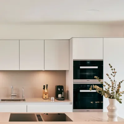Bowers & Wilkins CCM664 White installation