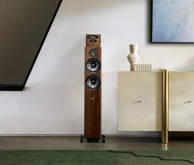 Polk Reserve R600 finition noyer brun, en situation
