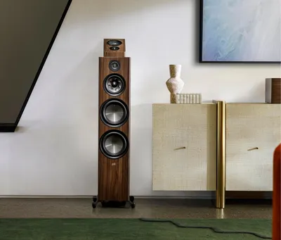 Polk Reserve R700 finition noyer brun, en situation