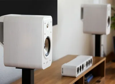 Polk Signature Elite ES20 finition blanc, en situation