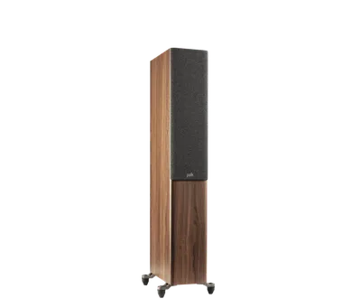 Polk Reserve R500 finition noyer brun, trois-quarts droit avec grille