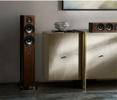 Polk Reserve R500 finition noyer brun, en situation