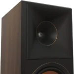 Enceintes bibliothèque pour Hi‑Fi et Home Cinéma. Son puissant, basses profondes et design noyer élégant pour une immersion totale dans votre musique et vos films.