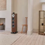 Enceinte colonne 3 voies, 90 dB, 300 W , 8 Ω, 46 Hz – 28 kHz.